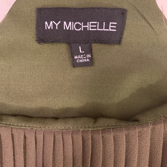 My Michelle Double Strap Pleat Front Top - Picture 5 of 8